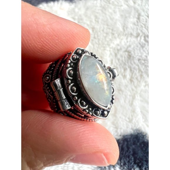 925 Rainbow Flash Moonstone POISON Ring 5, 6, 7, 8, 9, 10 - Picture 9 of 13